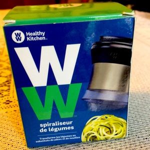 WeightWatcher Kitchen Vegetable Spiralizer Easy to use & Dishwasher Safe!